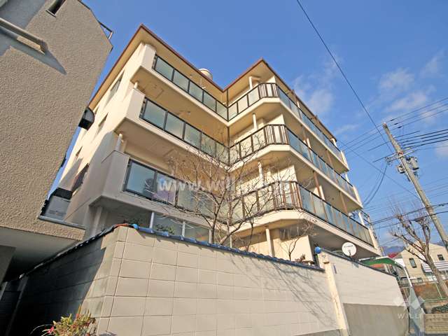 甲南第2六甲ハイムの外観(南東側から)