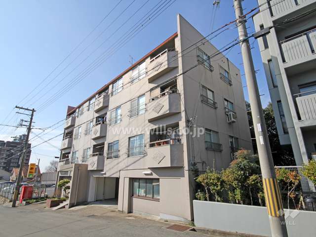 三倉六甲台ライフの外観(北東側から)