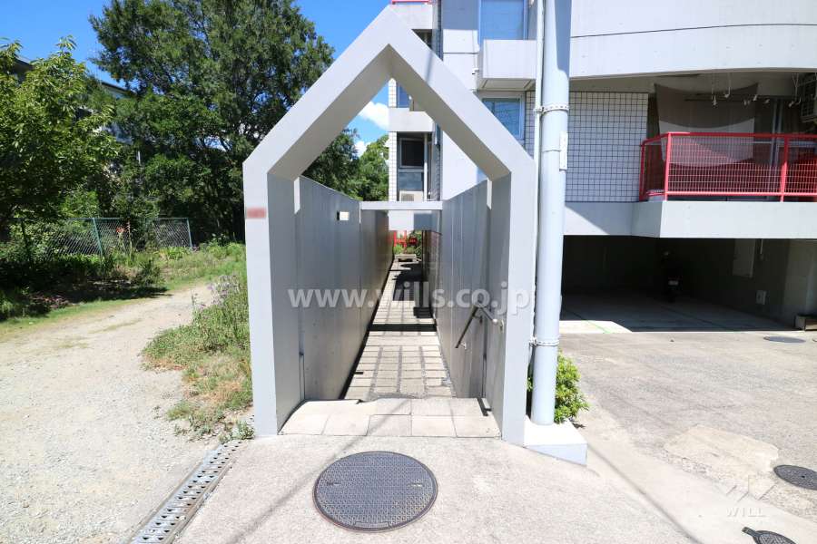 敷地内駐車場（屋内平面式）