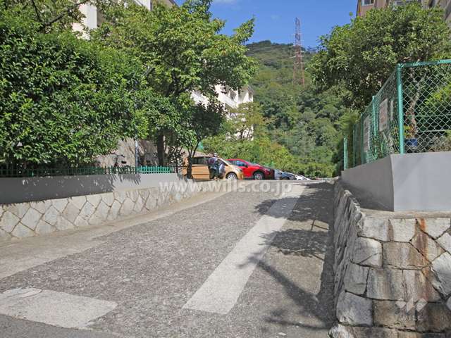 駐車場出入り口