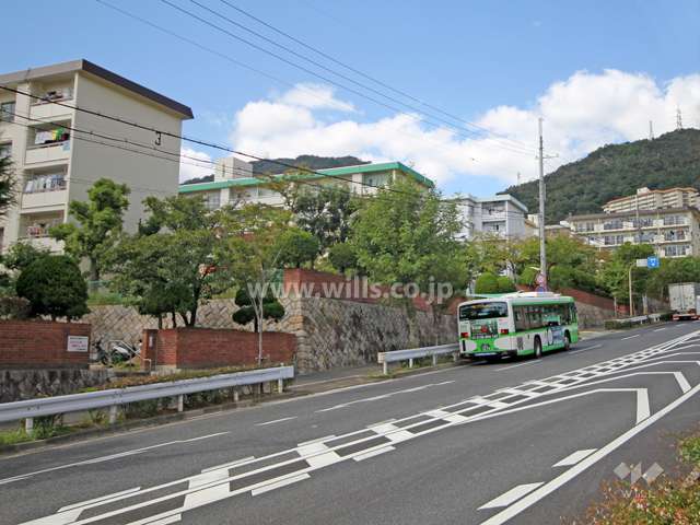 敷地北東側の前面道路