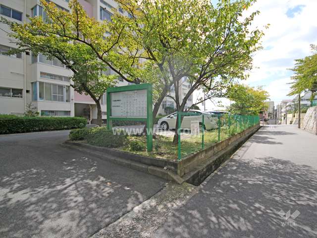 駐車場の出入り口