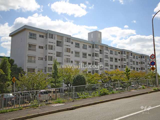 鶴甲コーポ5号館の外観(北東側から)