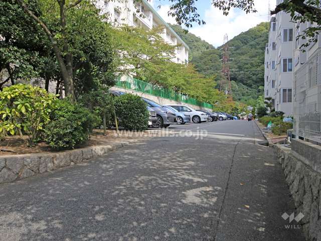 駐車場出入り口