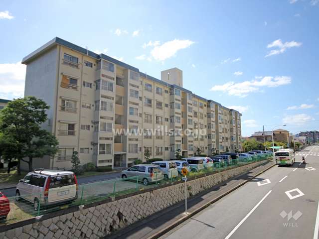鶴甲コーポ10号館の外観(北東側から)