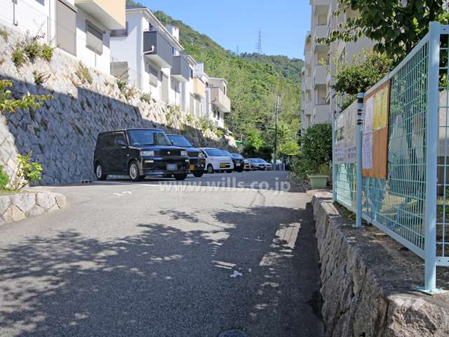 駐車場出入り口