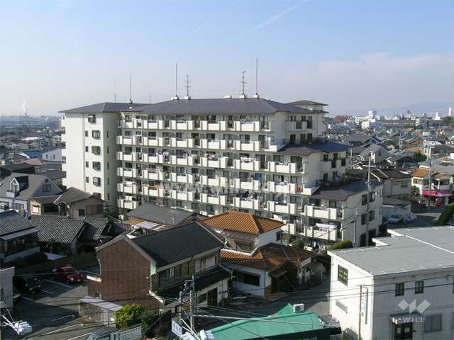 ローレルコート桜塚の外観（南東側から）