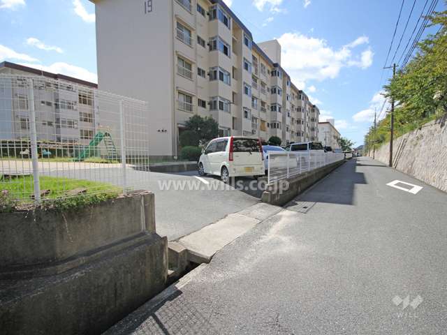 駐車場出入り口