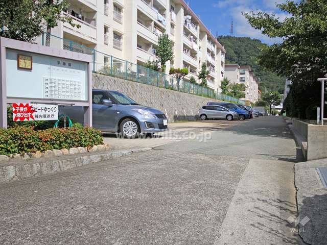 敷地内駐車場（屋外平面式）