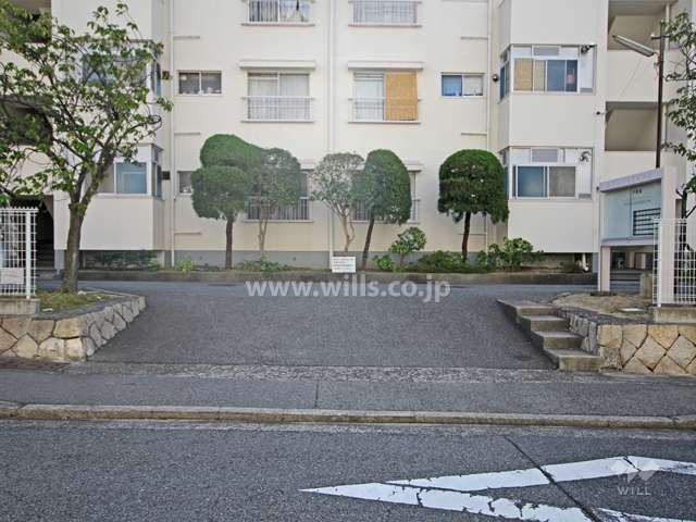 敷地入り口
