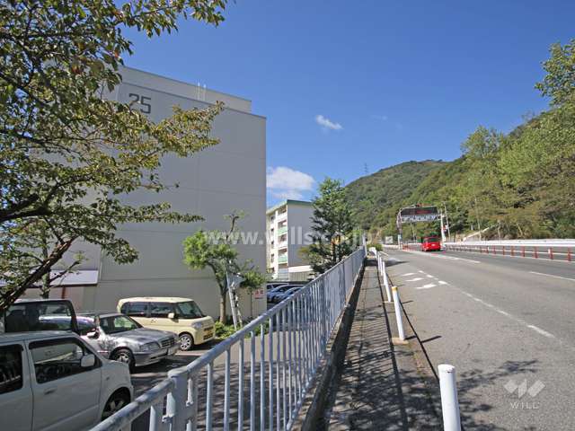 敷地北東側の前面道路