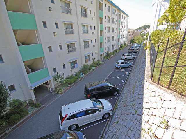 敷地内駐車場（屋外平面式）