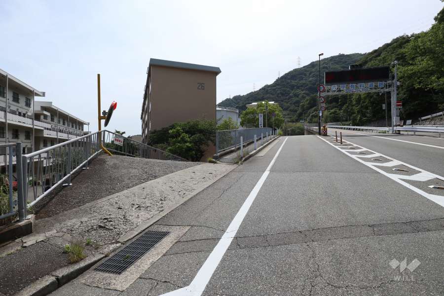 駐車場出入り口