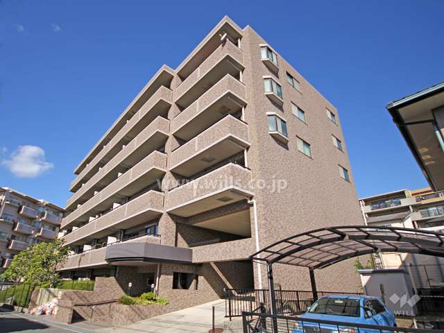 藤和シティホームズ六甲篠原の外観(南東側から)
