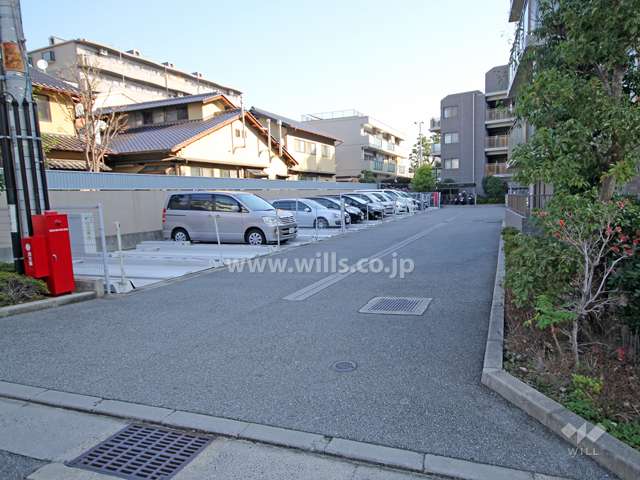 敷地内駐車場（屋外平面式）