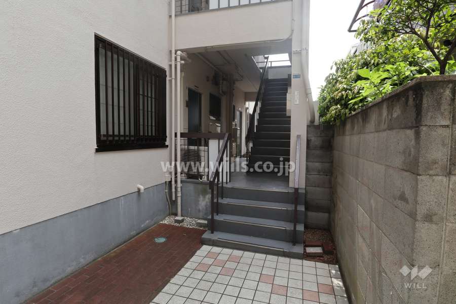 楠ヶ丘マンション（A棟）の入り口