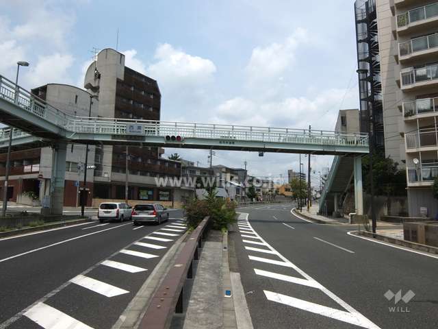 敷地北西には国道2号線が走っています。