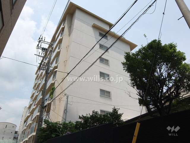 日商岩井西灘マンションの外観（南西側から）