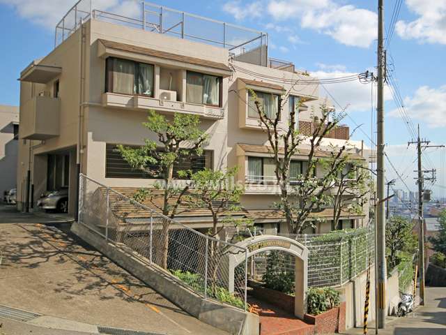 六甲一王山アーバンライフの外観(北西側から)