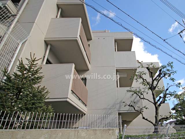 六甲一王山アーバンライフの外観(西側から)