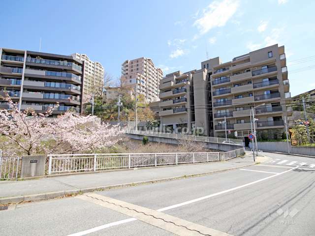 六甲山手グランドヒルズの遠景(西側から)