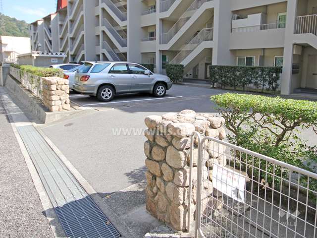 敷地内駐車場（屋外平面式）