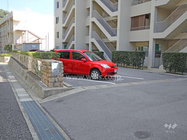 敷地内駐車場（屋外平面式）