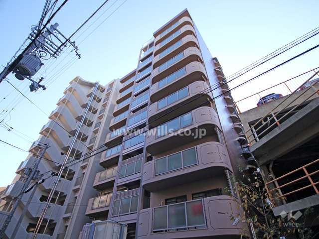 六甲道ロイヤルマンションの外観(北西側から)