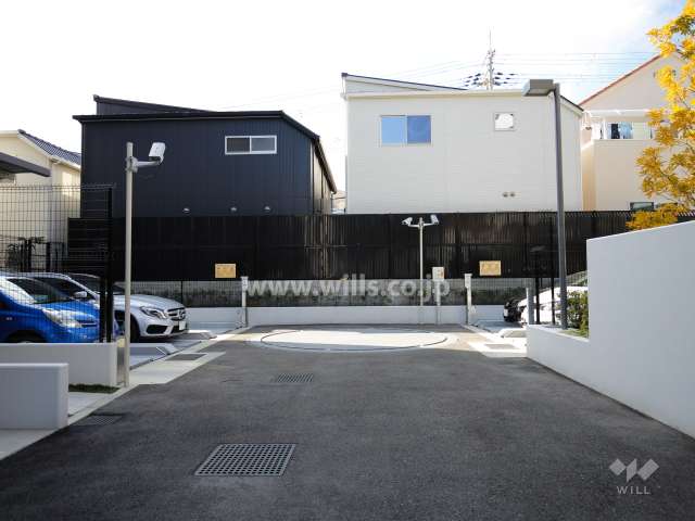 敷地内駐車場（屋外機械式　ターンテーブル付き）