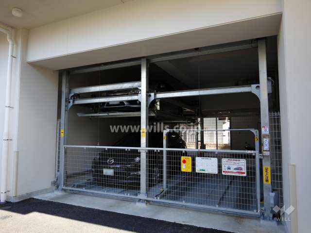 敷地内駐車場（屋内機械式）