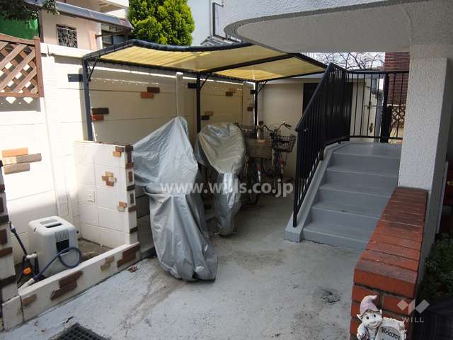 バイク置場、駐輪場