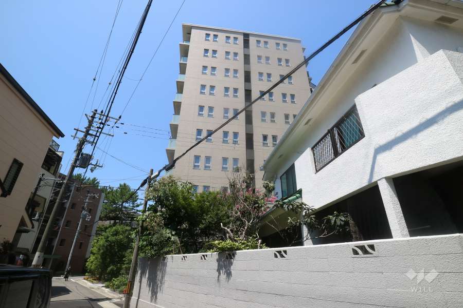 プラウド西宮松原町の外観（東側から）