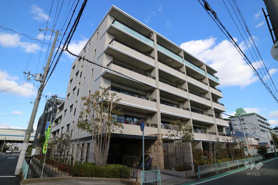 ローレルコート甲子園口の外観（南西側から）
