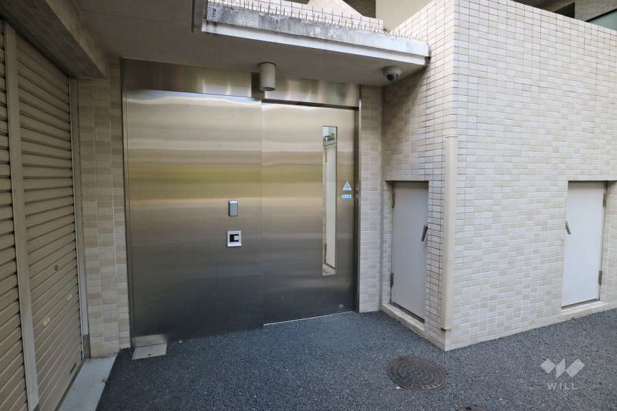 サブエントランス