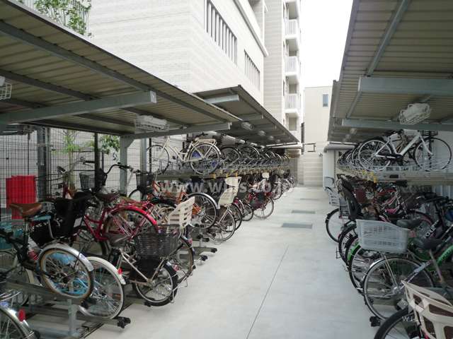 自転車置場（屋外屋根付き）