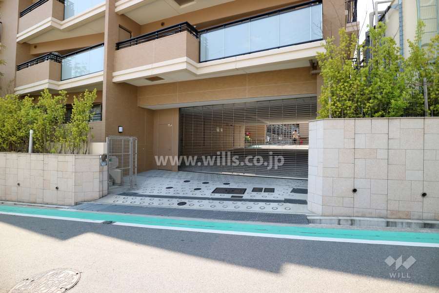 駐車場出入口(リングシャッター付き)