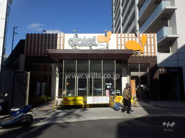 棟内に店舗部分があります。