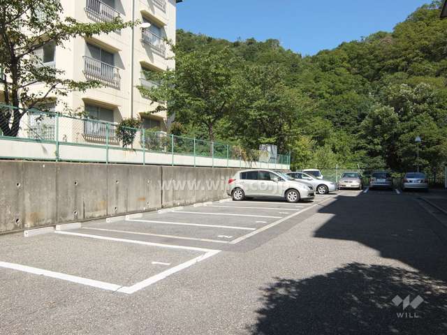 敷地内駐車場（屋外平面式）