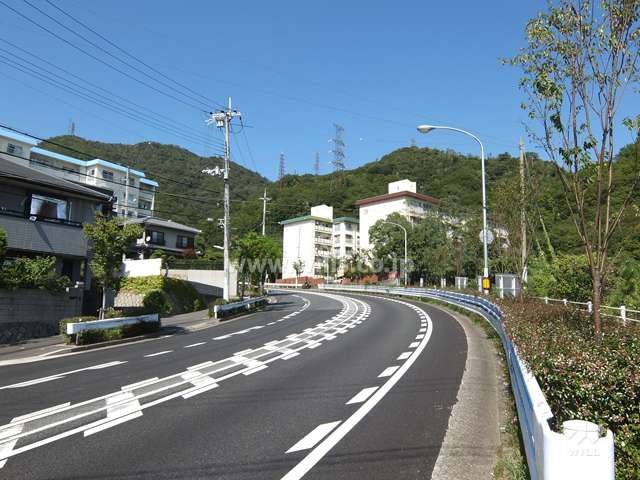 鶴甲コーポ36号館の遠景（南西側から）