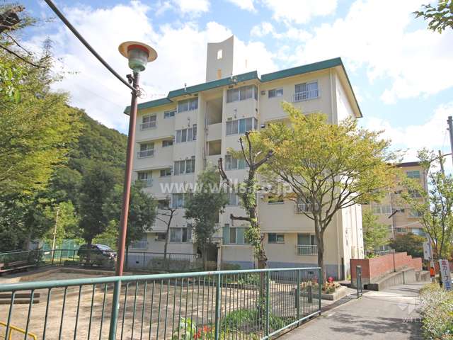 敷地の北側には公園があります。