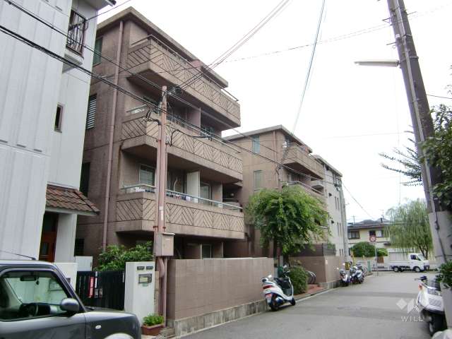 ネオダイキョー北昭和町の外観（１号棟を東側から）