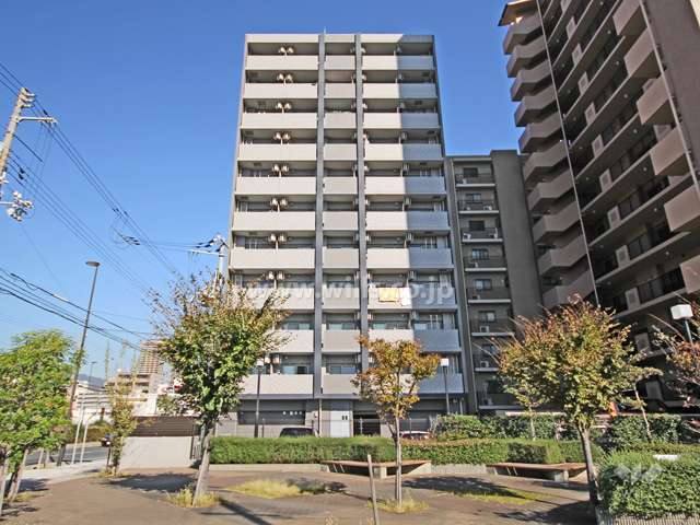 エヴァステージ神戸六甲の外観(西側から)