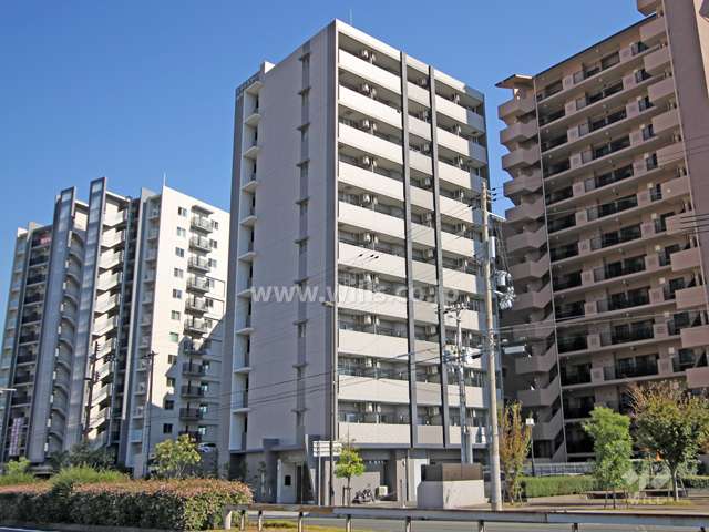 エヴァステージ神戸六甲の外観(北西側から)