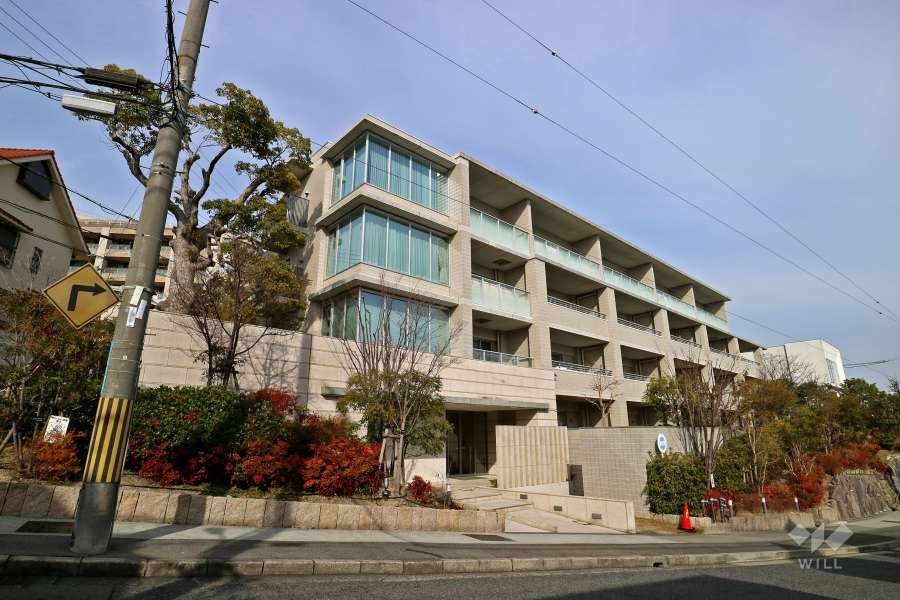 プラウド芦屋三条町の外観（南側から）