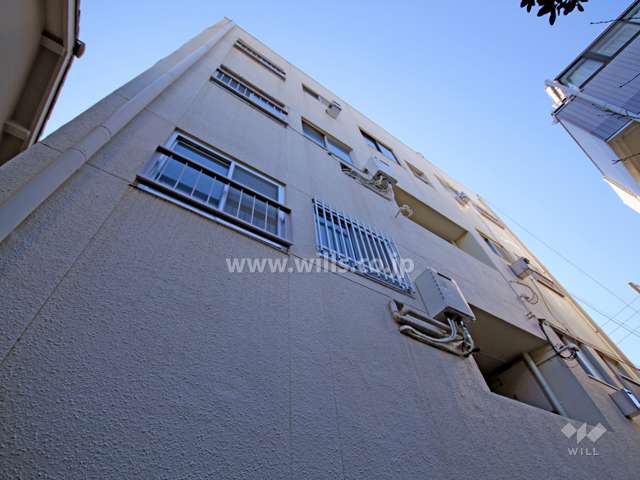 高徳町マンションの外観(北東側から)