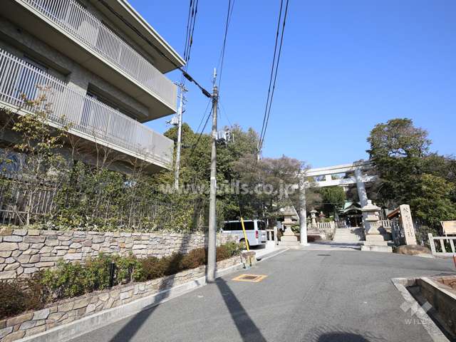 敷地北側には『芦屋神社』があります。