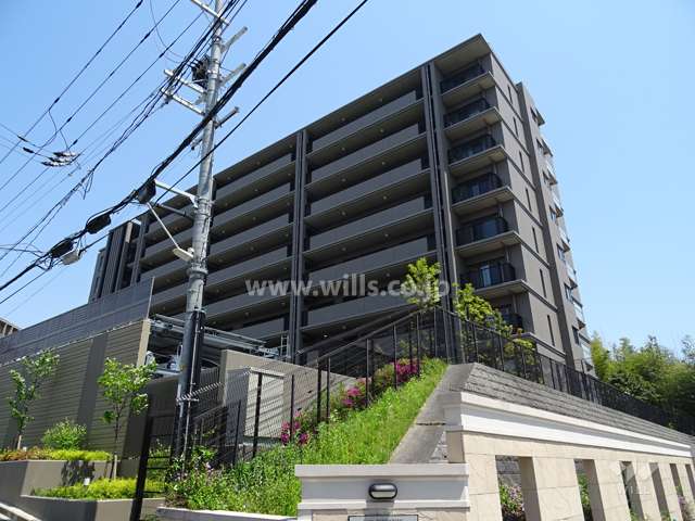 クレヴィア千里桃山台の外観（西側から）