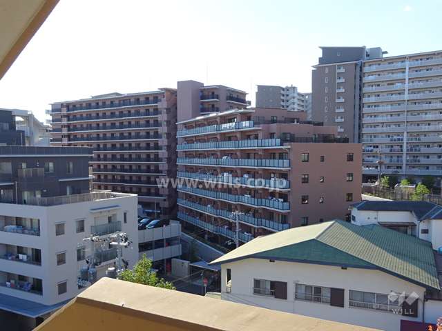 ライオンズ南千里マスターハウスの遠景