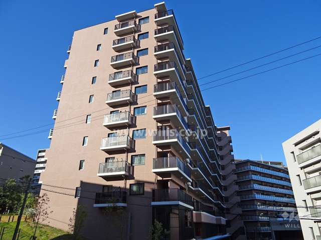 ライオンズ南千里マスターハウスの外観（南東側から）