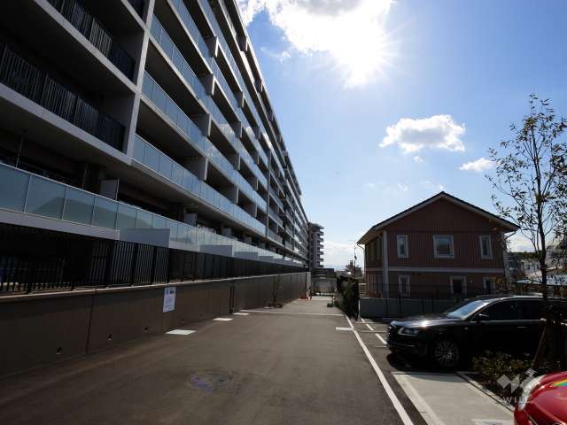 建物は南北に長い造りです。